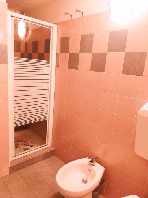 Апартаменты Cute Little Flat With View, 20 Mins To Bgy Airport Pradalunga Экстерьер фото