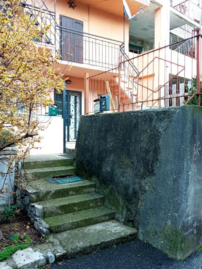 Апартаменты Cute Little Flat With View, 20 Mins To Bgy Airport Pradalunga Экстерьер фото