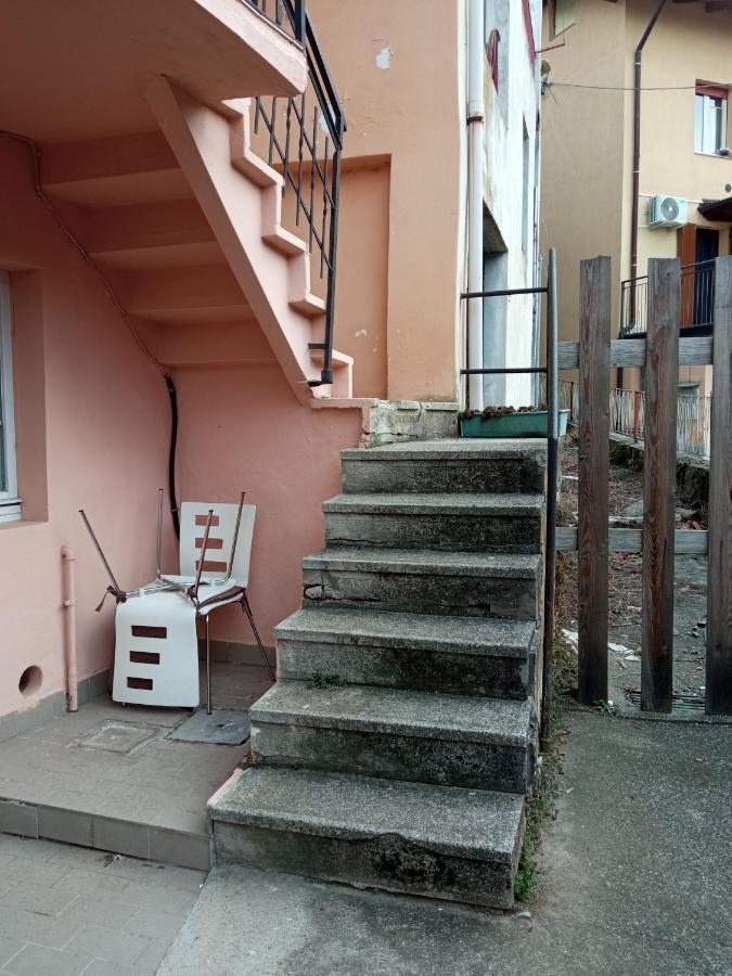 Апартаменты Cute Little Flat With View, 20 Mins To Bgy Airport Pradalunga Экстерьер фото